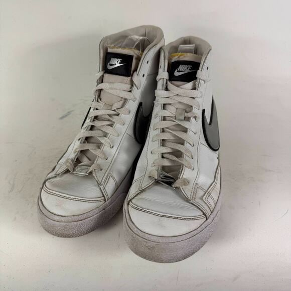 Nike Blazer Mid 77 Essential Snekaers Women's 10 Metallic Silver Running Shoes - Picture 4 of 10